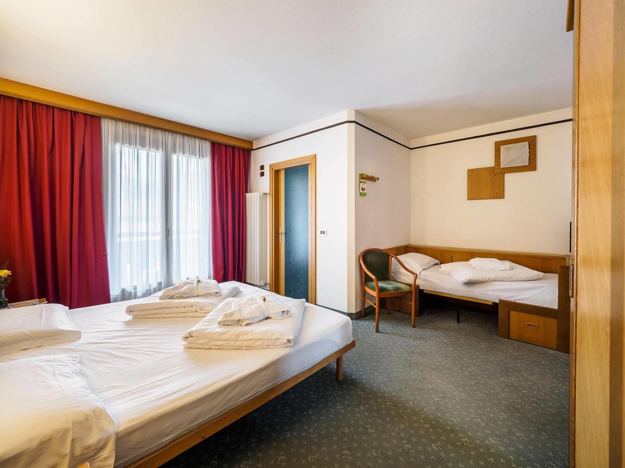 Hotel Santanton Bormio Exterior foto